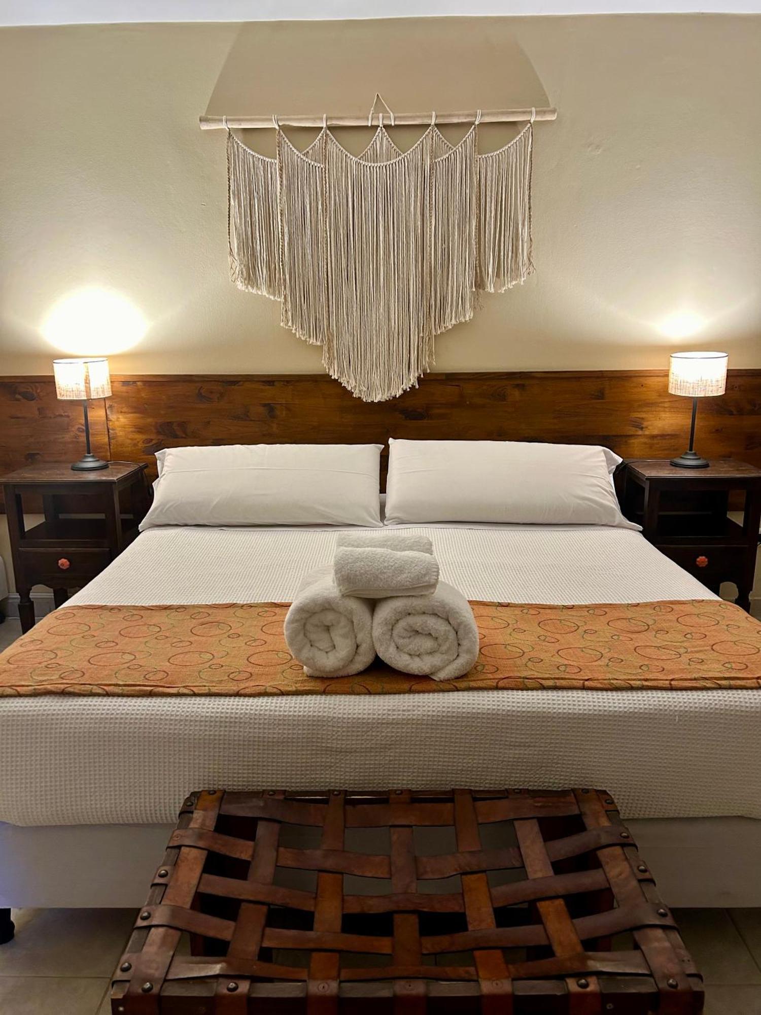 Hotel Plaza 卡法亚特 外观 照片