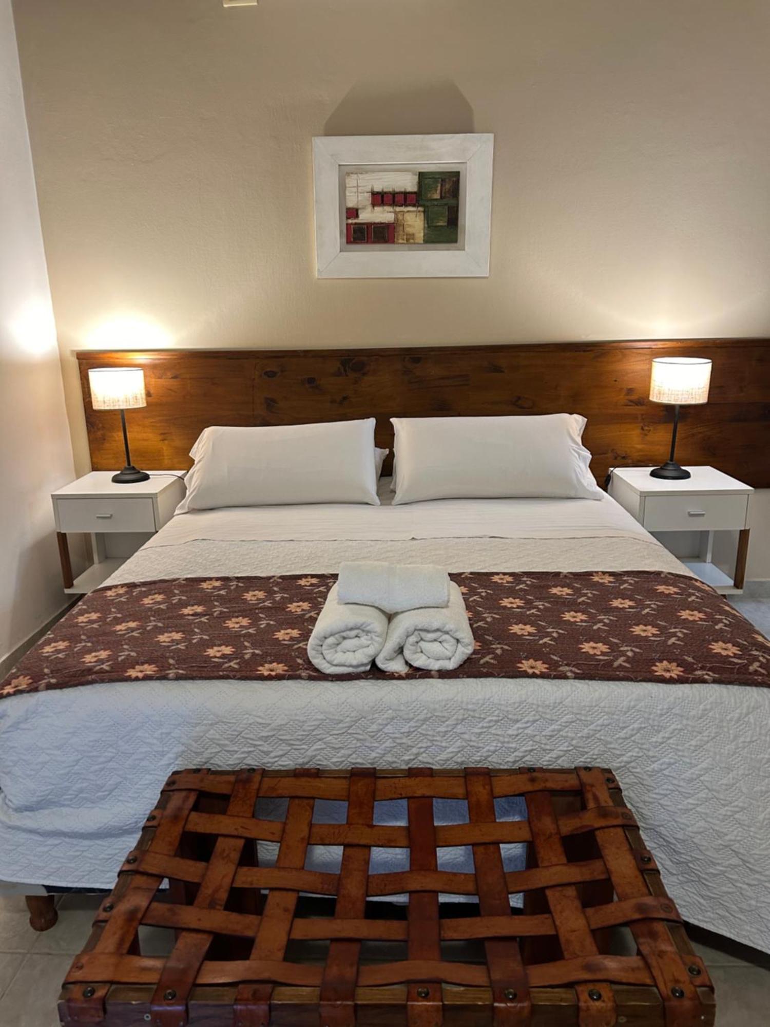 Hotel Plaza 卡法亚特 外观 照片