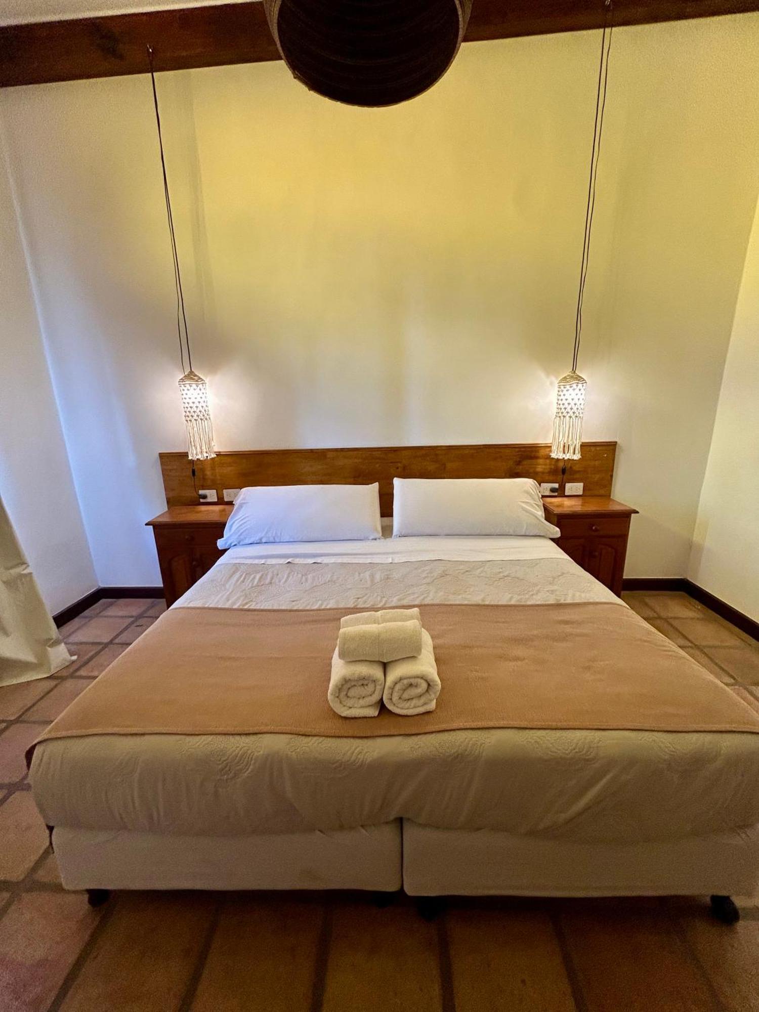 Hotel Plaza 卡法亚特 外观 照片