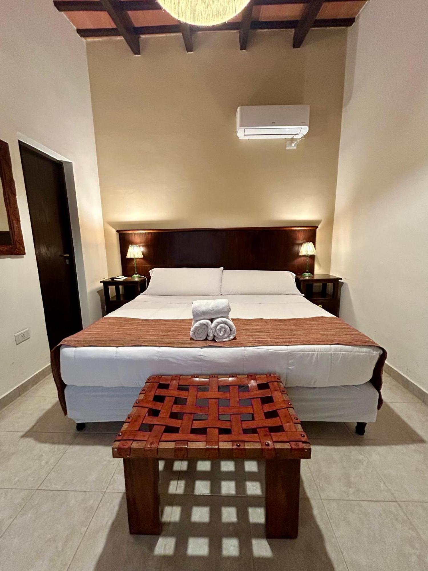 Hotel Plaza 卡法亚特 外观 照片